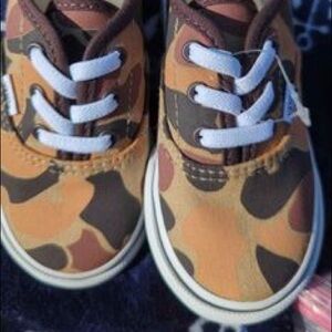 Toddler’s shoes- Vans size 6